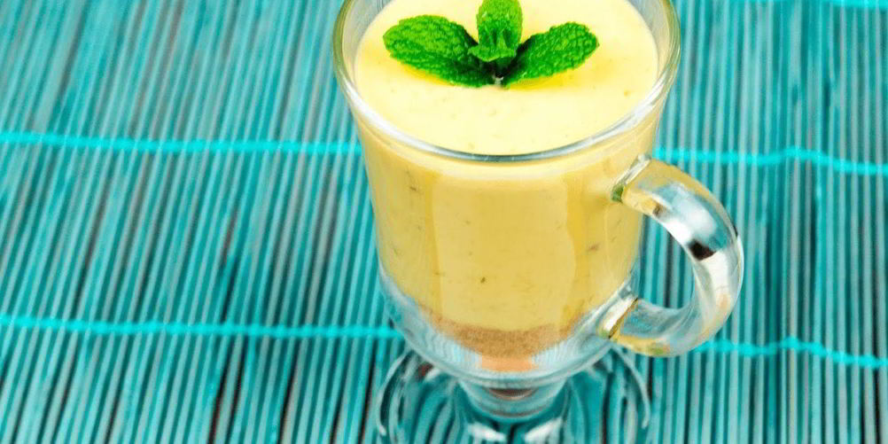 Рецепт бананового пудинга в стакане