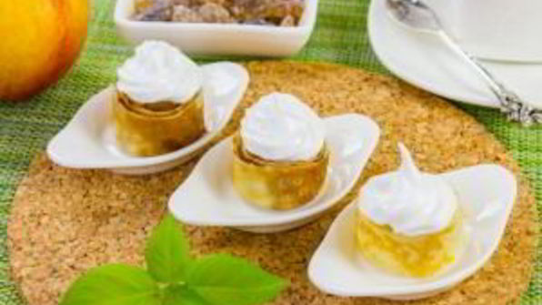 блинчики с яблоками под безе