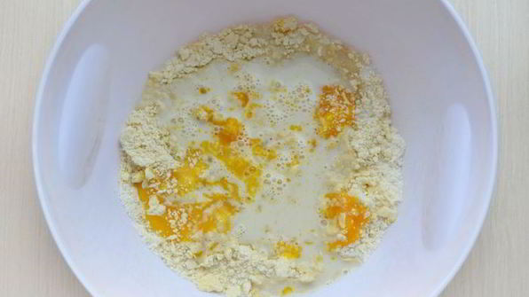 галета с безе и ягодами