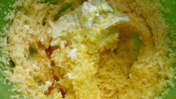 яблочный торт-безе