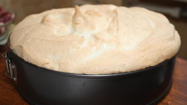 яблочный торт-безе