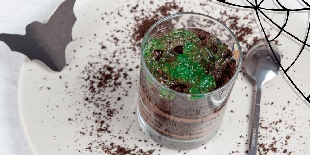 Рецепт десерта земля с червяками