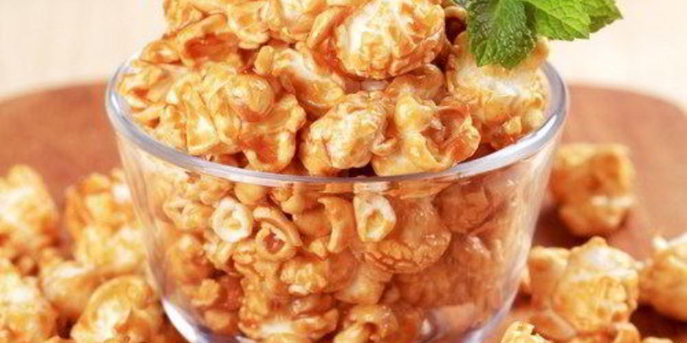 Рецепт глазированного попкорна в кленовом сиропе с красным перцем