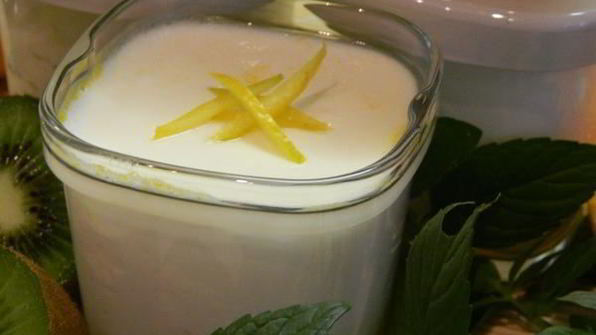 йогурт с мандаринами и киви в йогуртнице