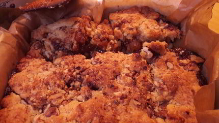 Карамелизованный тыквенно-грушевый крамбл