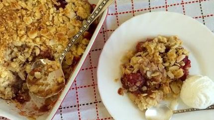 Клубничный крамбл