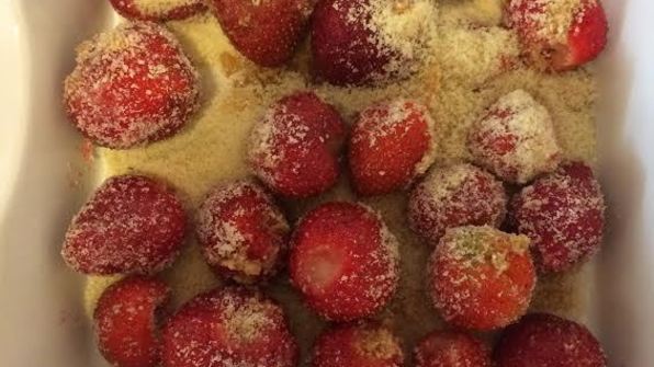 клубничный крамбл