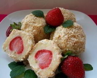 Домашние фитнес-конфеты с клубникой