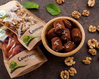 Конфеты с курагой и орехами