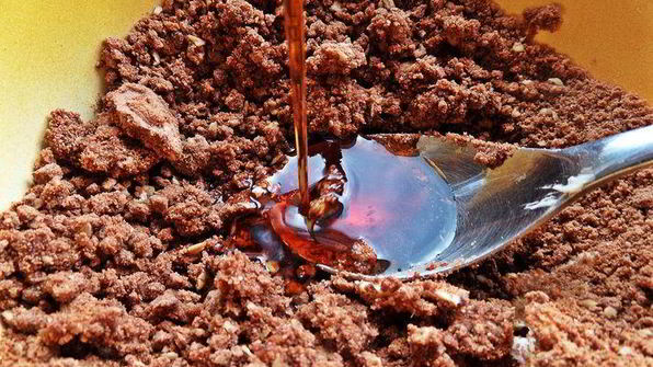 конфеты с шоколадом и ликером