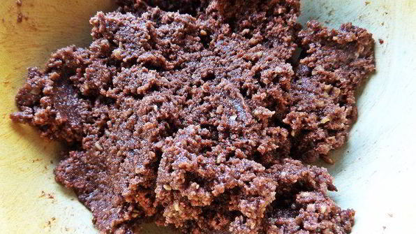 конфеты с шоколадом и ликером