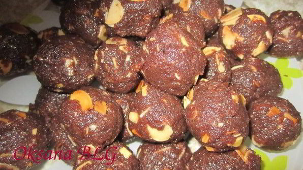 конфеты шоколадно-миндальные комочки