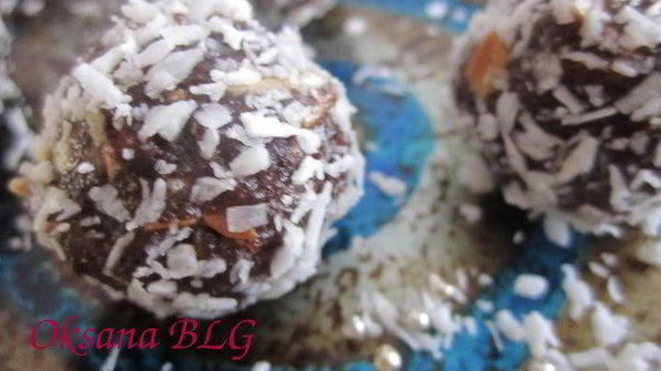 конфеты шоколадно-миндальные комочки