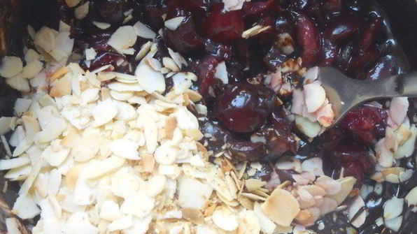 мягкие шоколадно-имбирные конфеты с вишней