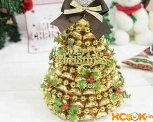 Новогодняя елка из конфет