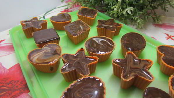 шоколадные конфеты радужные