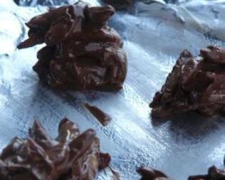 Шоколадные конфеты с орехами