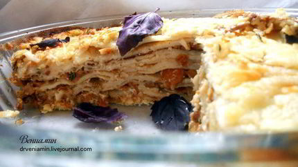 Блинная лазанья с лисичками и творожным кремом