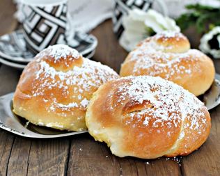 Испанские булочки с заварным кремом