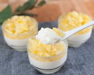 Кокосовый крем с фруктами