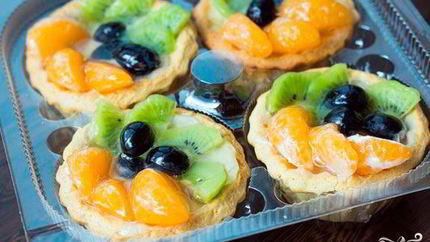 Корзиночки с фруктами и кремом