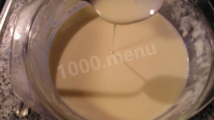 Крем из сметаны и сгущенки для торта