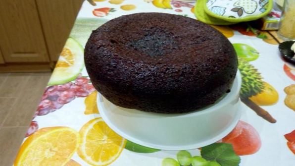 шоколадный бисквит в мультиварке со сметанным кремом