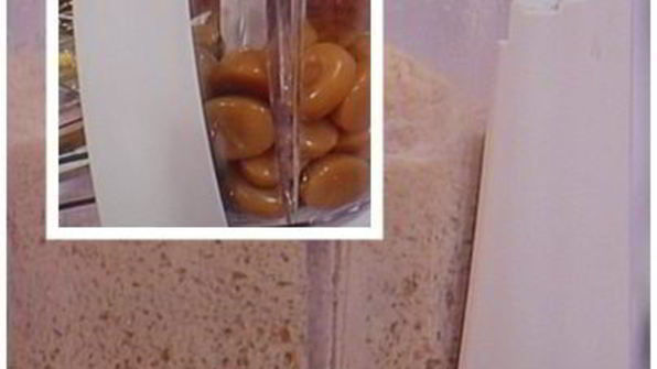 вишневый мильфей с творжно-сливочным кремом и карамельным крокантом