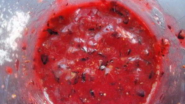 легкий десерт ягоды в сливочном соусе