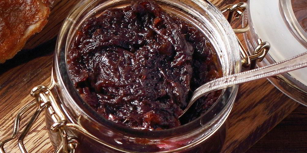 Рецепт лукового мармелада с красным вином и бальзамиком