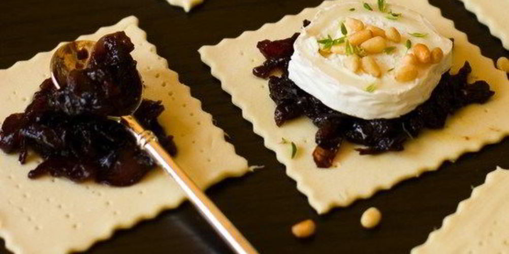 Рецепт лукового мармелада с красным вином