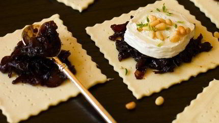 Луковый мармелад с красным вином