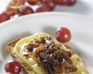 Луковый мармелад с морской солью