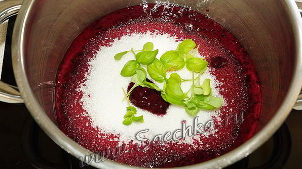 мармелад из черной смородины с базиликом