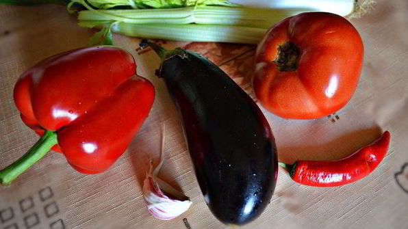 мильфей с мясом, гречкой и овощами