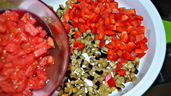 мильфей с мясом, гречкой и овощами