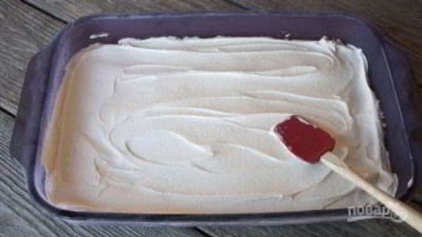 десерт из мороженого с корицей