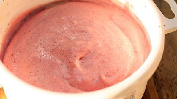 клубничное мороженое