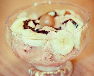 Кофейно-ванильное мороженое с тоффи