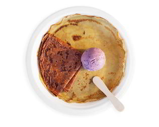 Мороженое на зеленом чае с голубым сыром и чайные блины