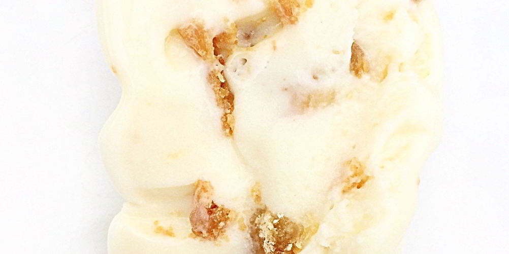 Рецепт мороженого с белым шоколадом и кусочками блонди