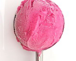 Свекольное мороженое с апельсиновой цедрой