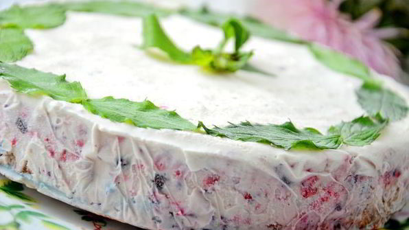 ягодный торт-мороженое