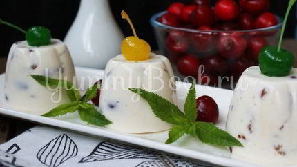 Мусс творожный с черешней