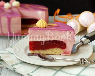 Муссовый клубничный торт