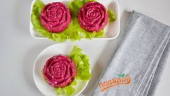 пикантный свекольный мусс с селедкой