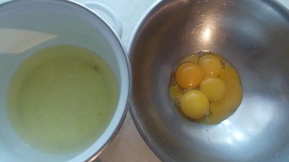 рулет с клубничным муссом