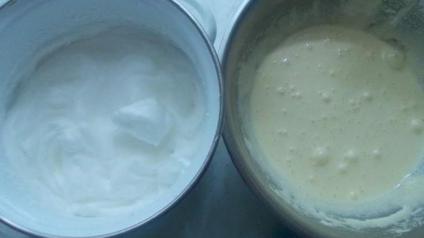 рулет с клубничным муссом