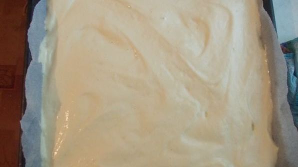 рулет с клубничным муссом