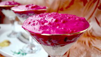 Сельдь под муссом из свеклы